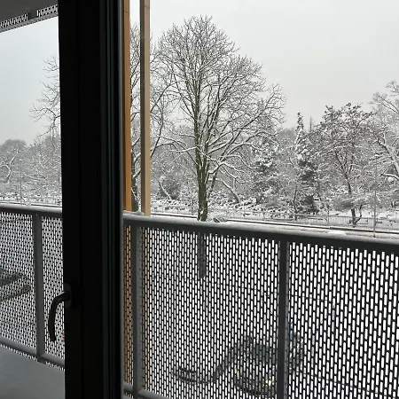 Apartament Modern Studio 1.6km From Main Train Station